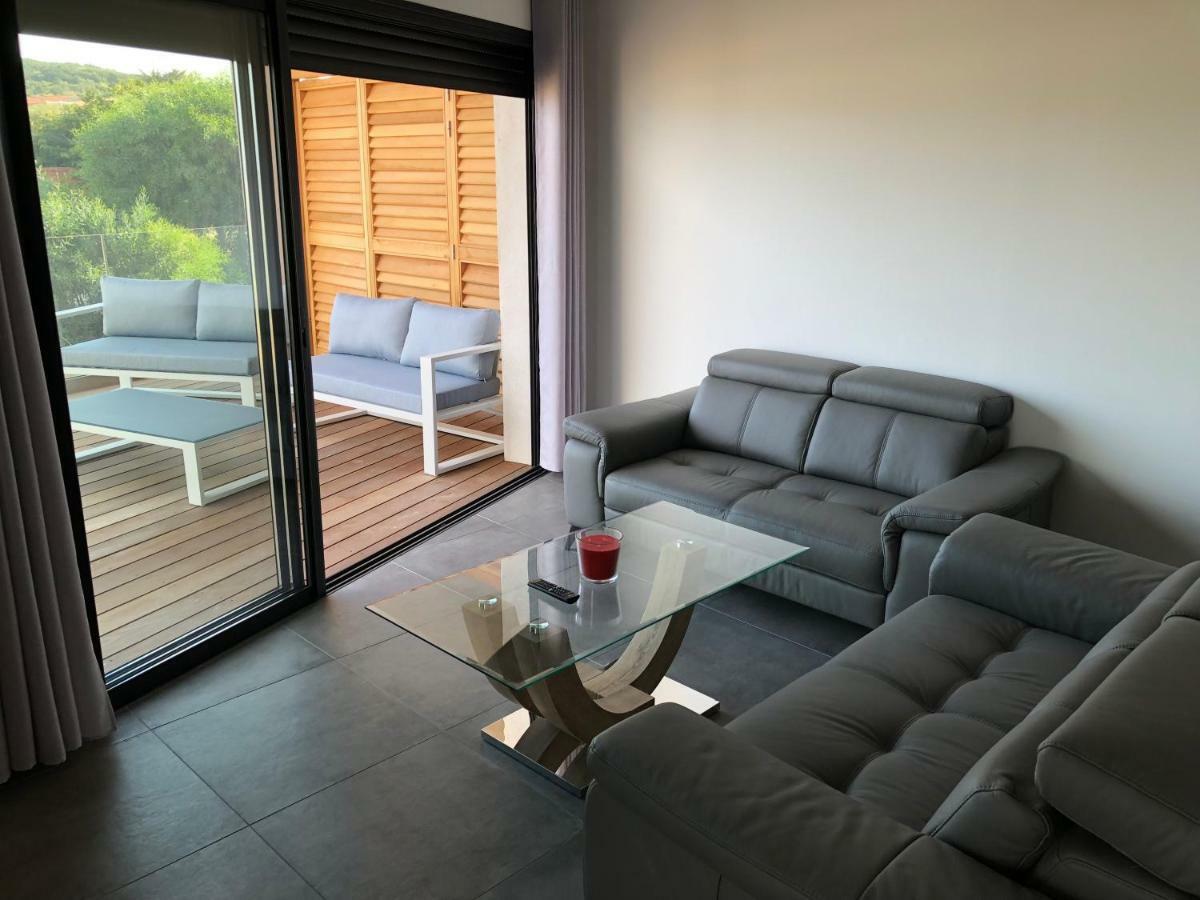 Residence Capriona Porto Pollo Ngoại thất bức ảnh