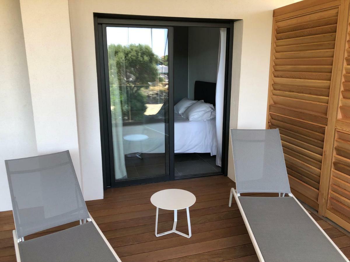 Residence Capriona Porto Pollo Ngoại thất bức ảnh